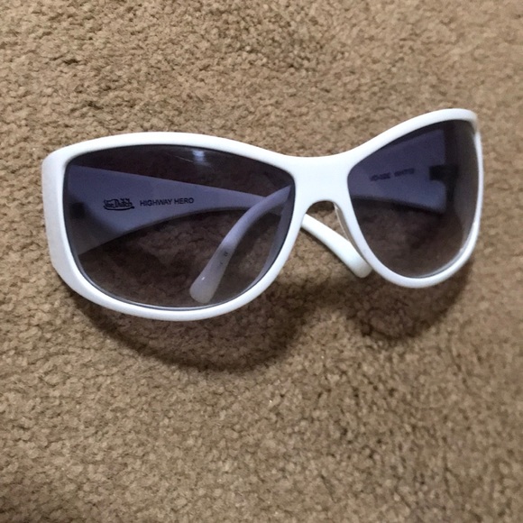 🌸NEW🌸 Von Dutch Rare VTG Flying Eyeball Highway Hero Sunglasses - Picture 5 of 16